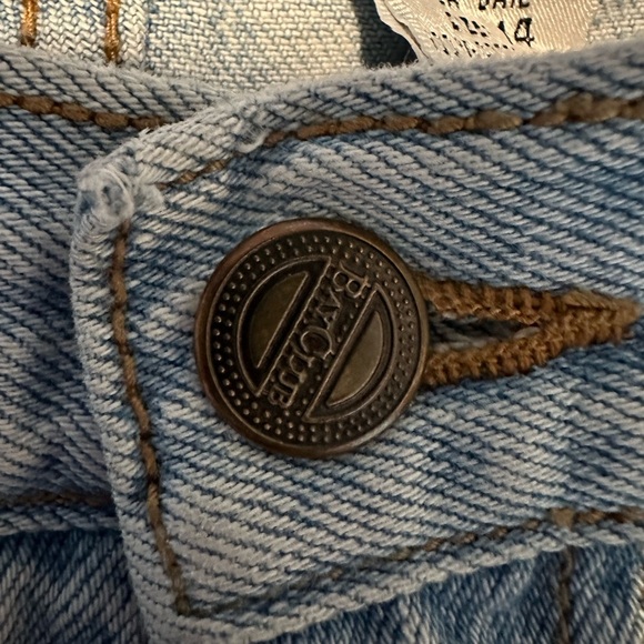Vintage Bay Club Mom Style High Rise Denim Jean - Picture 8 of 8
